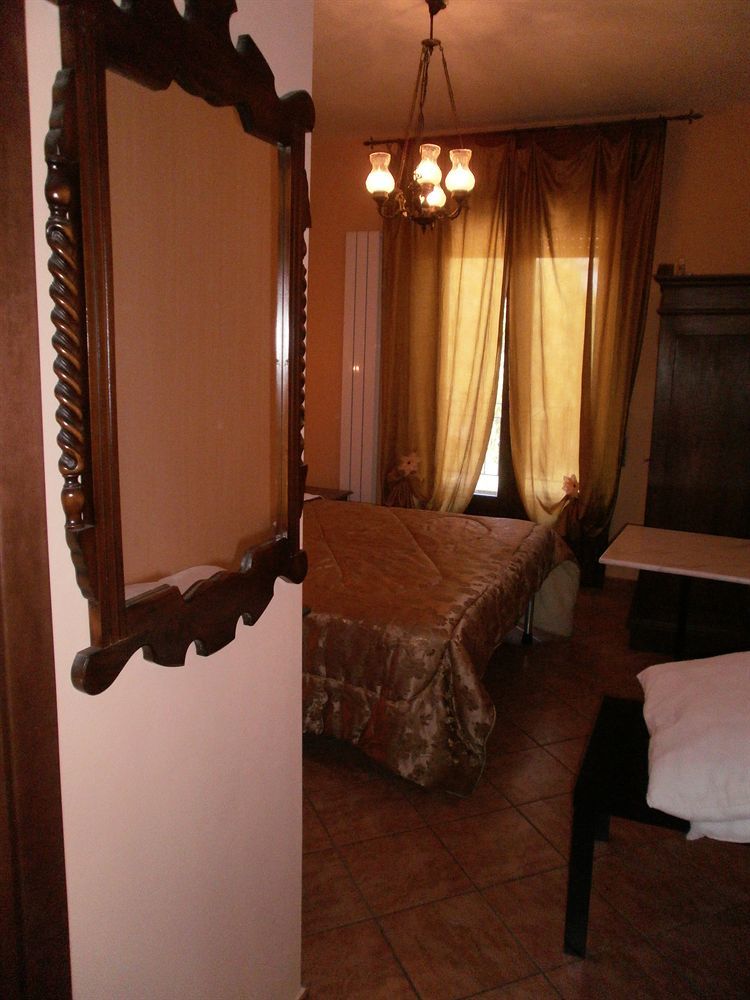 Rocca Di 3*