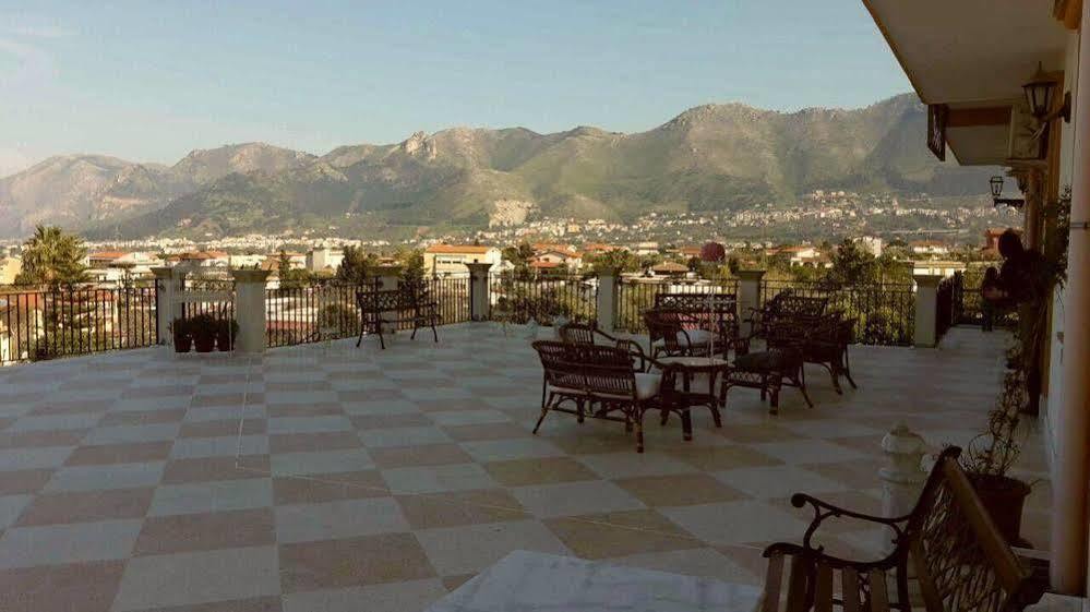 Rocca Di Bed & Breakfast